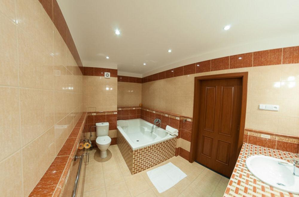 Hotel Radejov Knezdub Екстер'єр фото